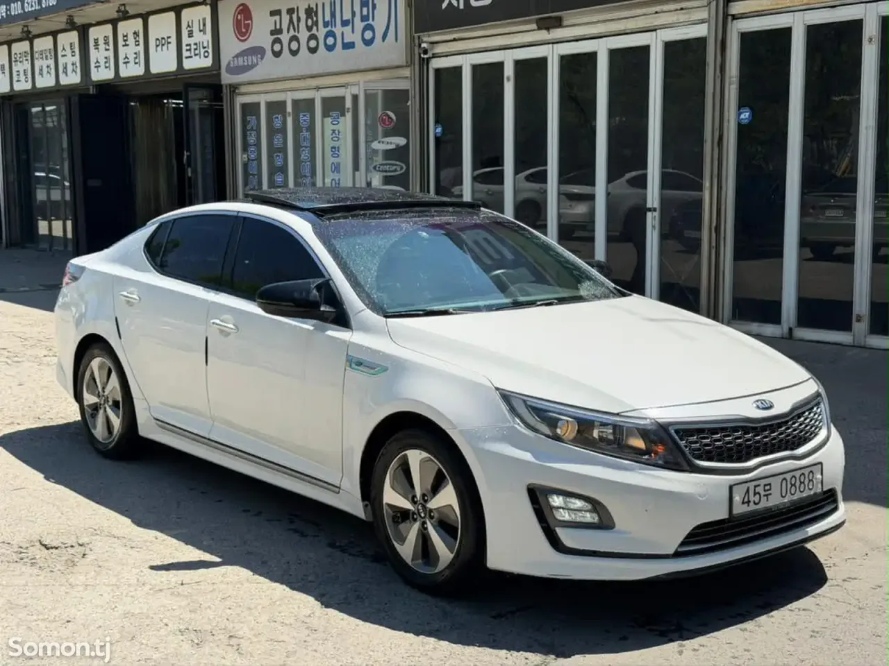 Kia K5 2015 · 2.0 AT