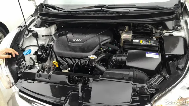 Hyundai Avante 2014 · 1.6 AT