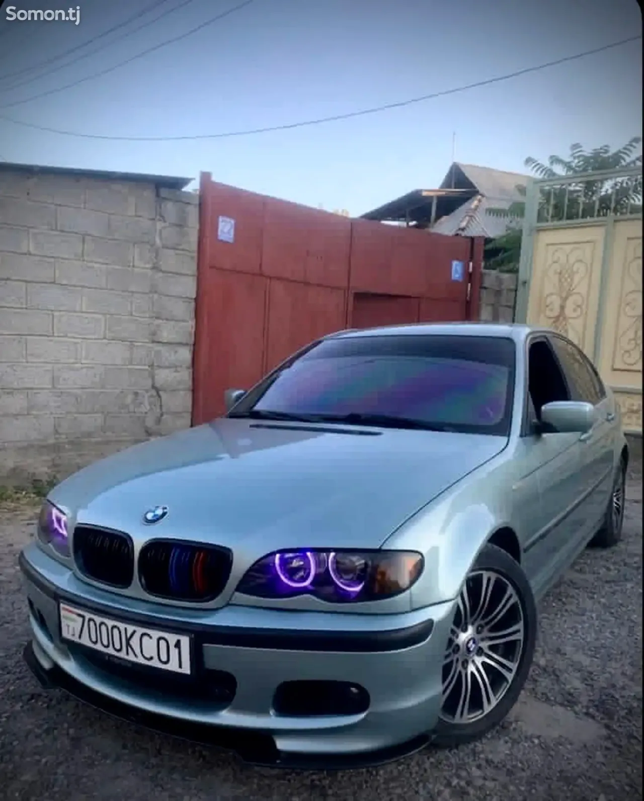 BMW 3 series 2003 · 2.0 MT