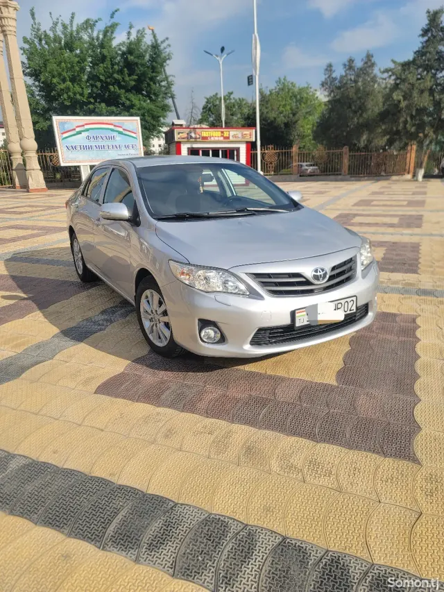 Toyota Corolla 2012 · 1.6 MT