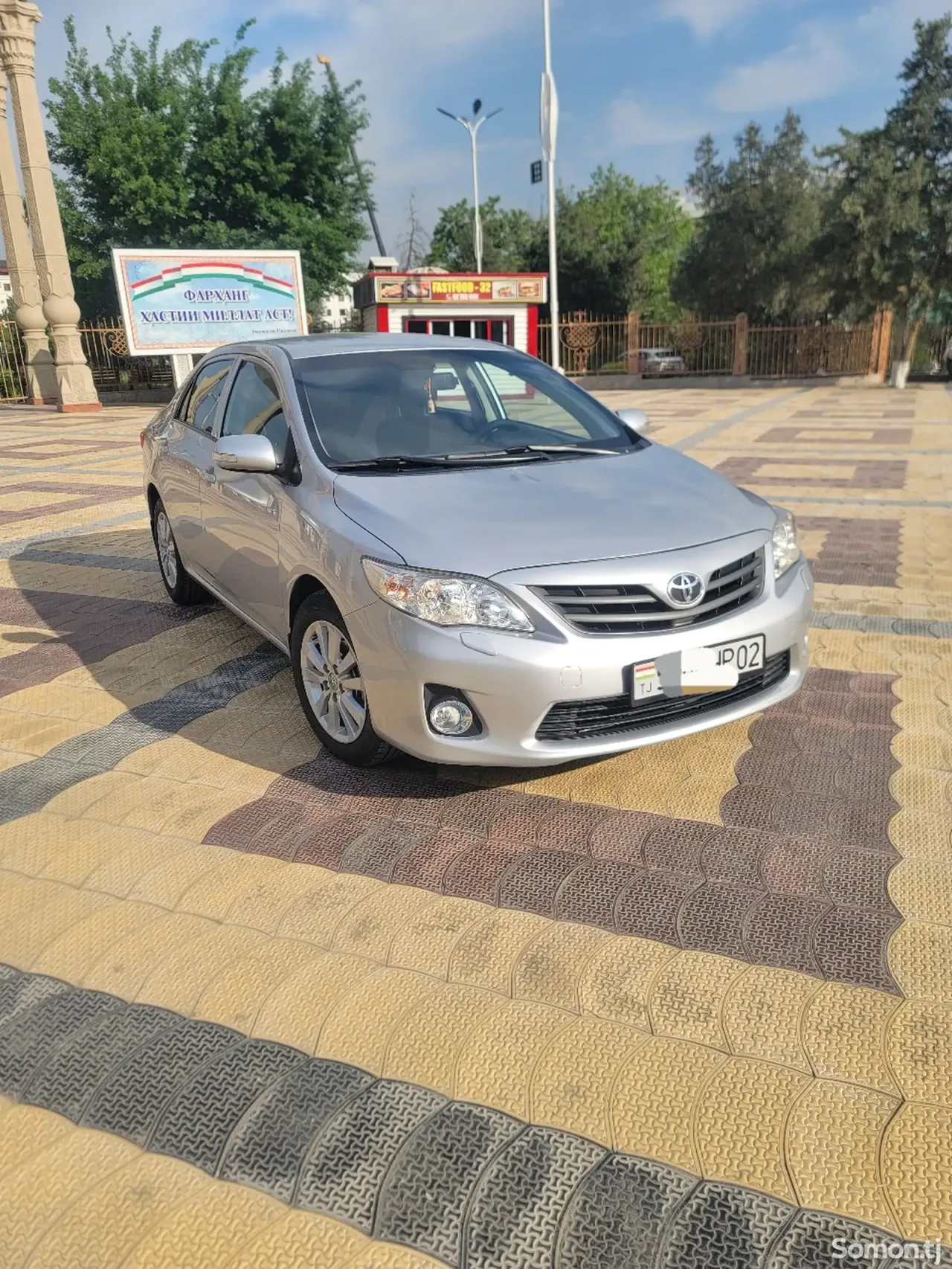 Toyota Corolla 2012 · 1.6 MT