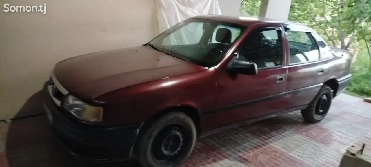 Opel Vectra A 1995 · 1.6 MT