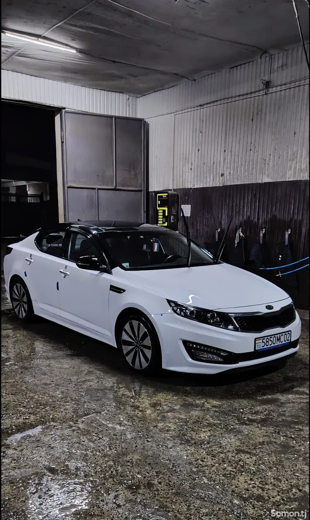 Kia K5 2011 · 2.0 AT