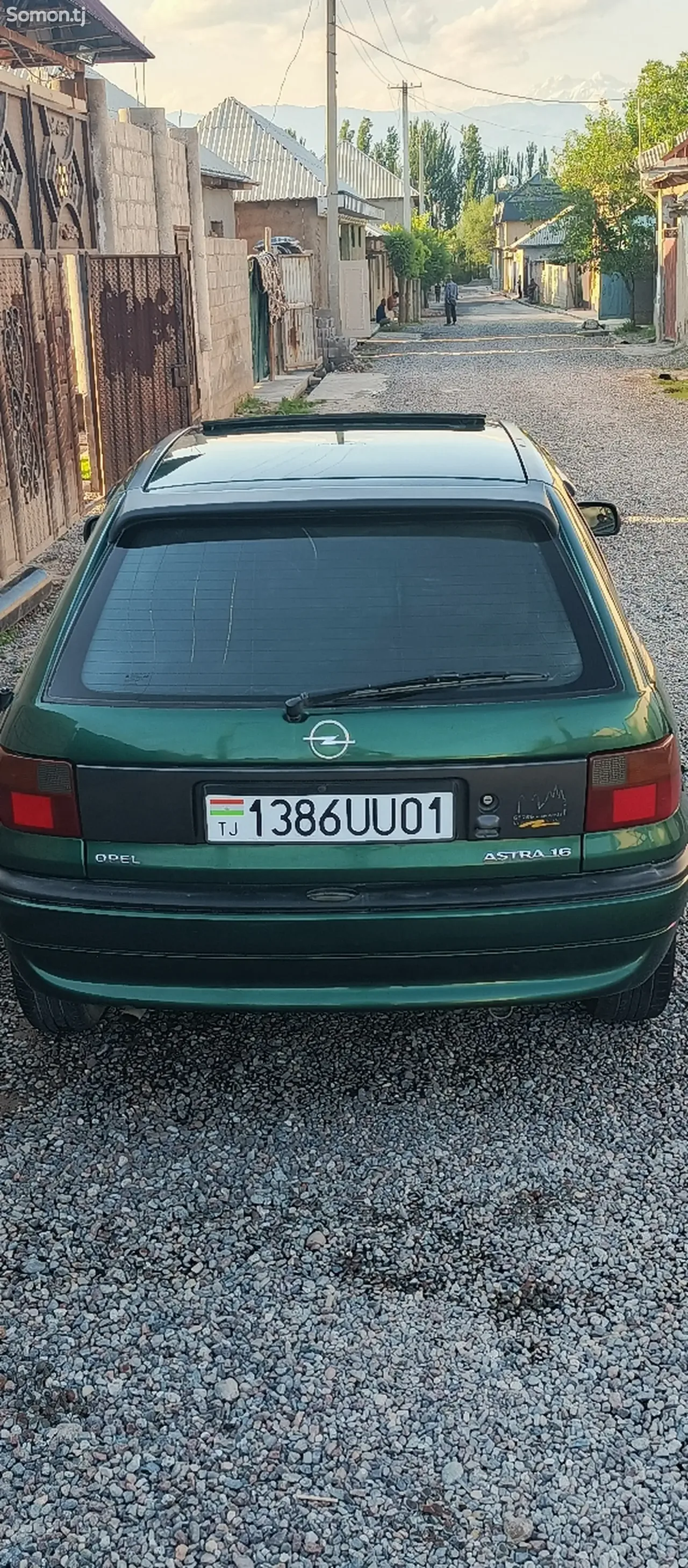 Opel Astra F 1996 · 1.6 MT