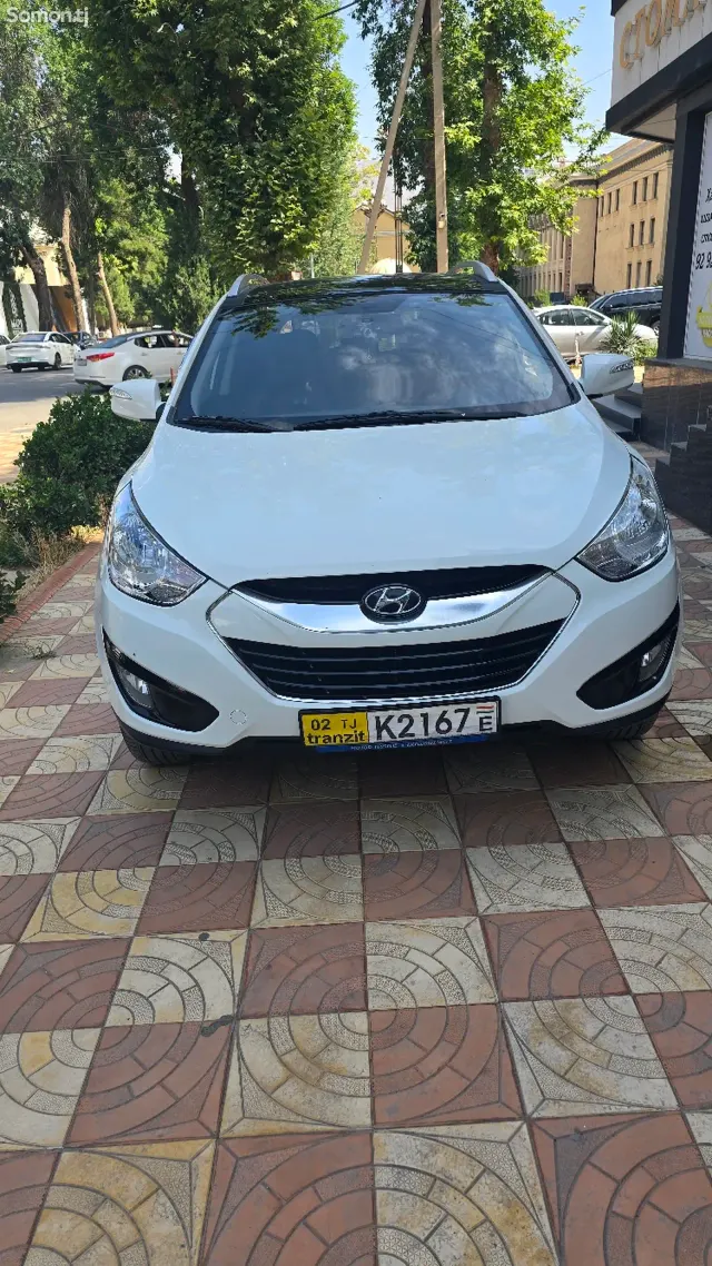 Hyundai Tucson 2010 · 2.0 AT