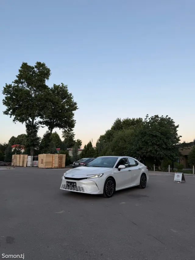 Toyota Camry 2026 · 2.5 AT