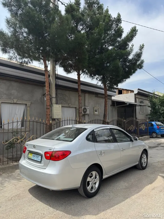 Hyundai Avante 2008 · 1.6 AT