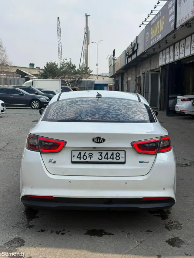 Kia K5 2014 · 2.0 AT