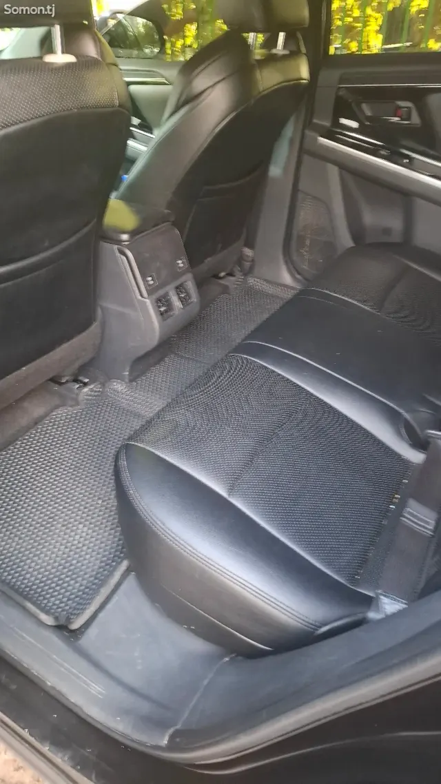 Toyota bZ4X 2024 · 2.5 AT
