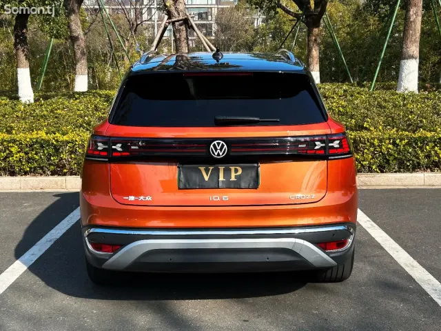 Volkswagen ID.6 2021 · AT