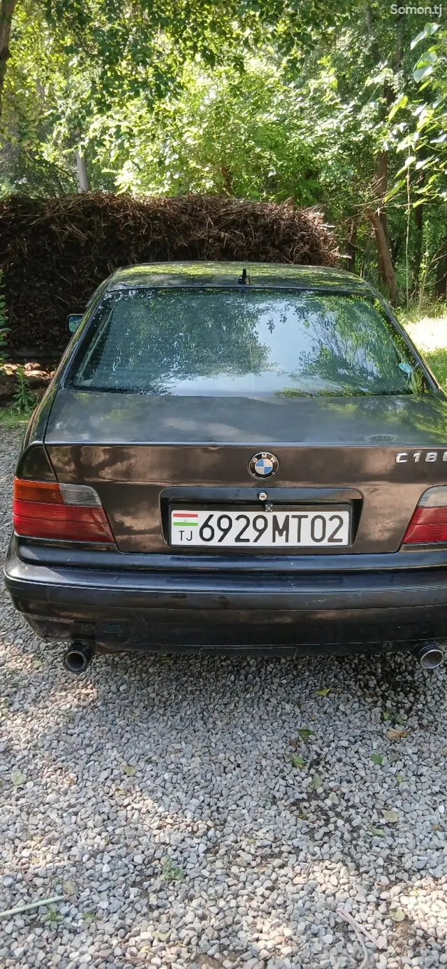 BMW 3 series 1993 · 1.8 MT