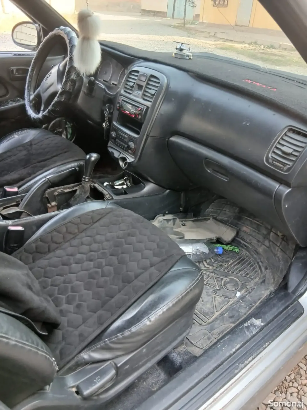 Hyundai Sonata 2004 · 1.6 MT