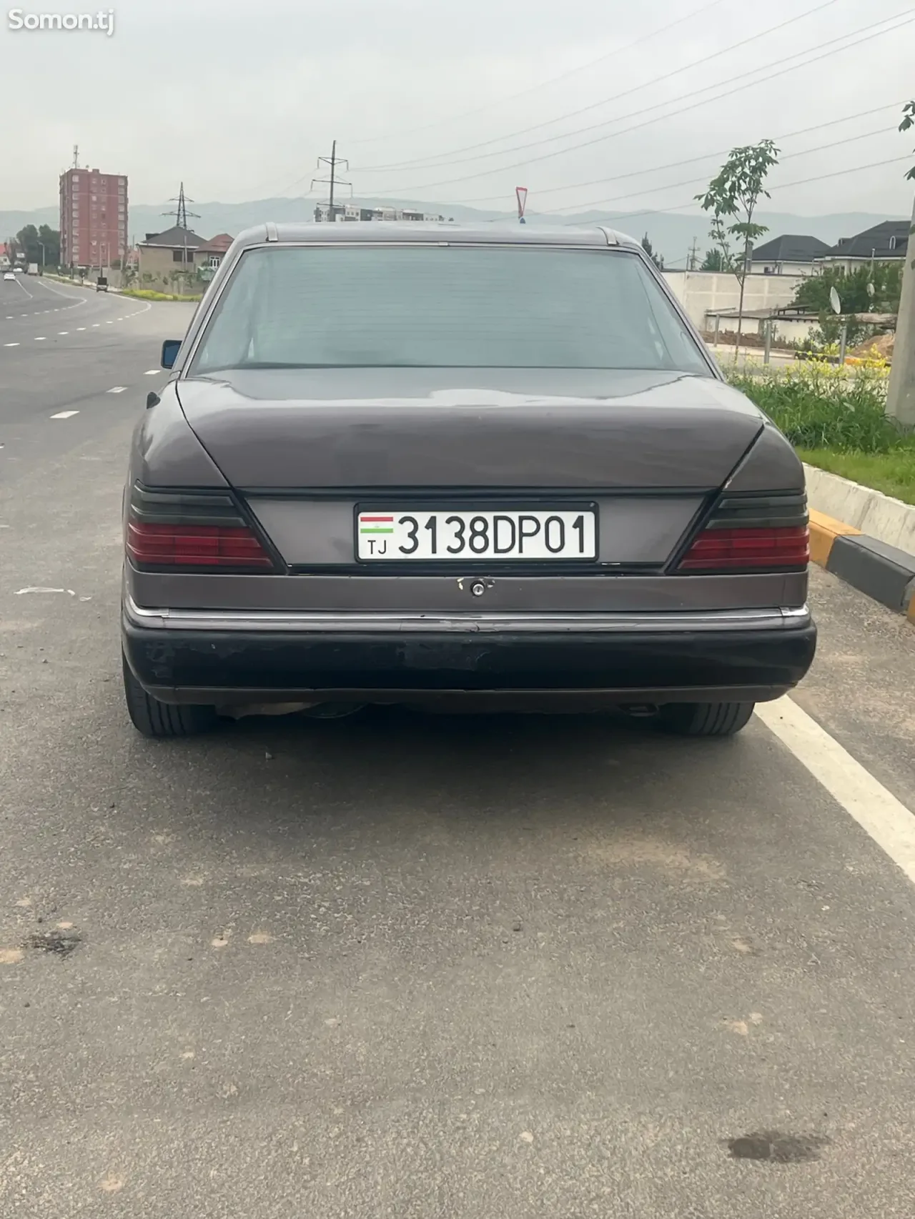 Mercedes-Benz W124 1992 · 2.0 MT