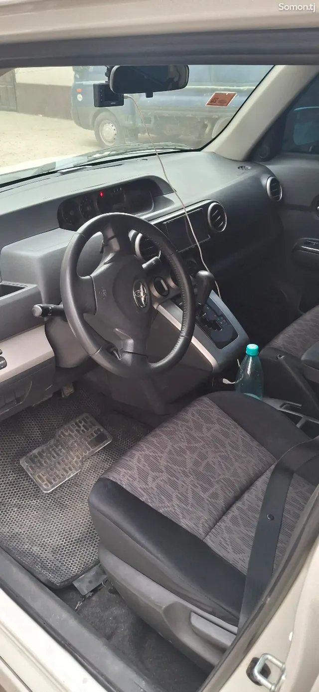 Toyota Rumion 2011 · 1.8 AT