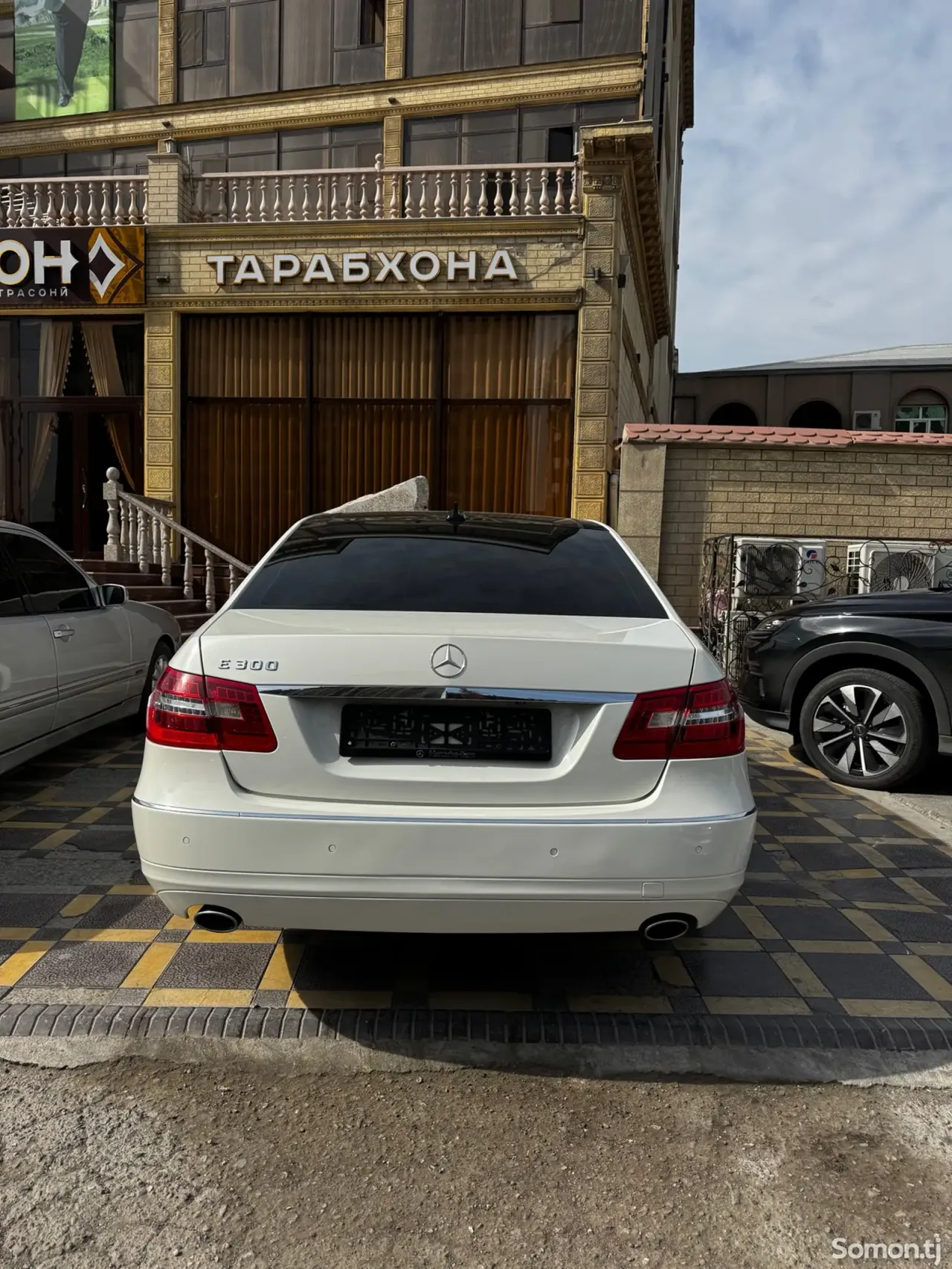 Mercedes-Benz E class 2012 · 3.0 AT