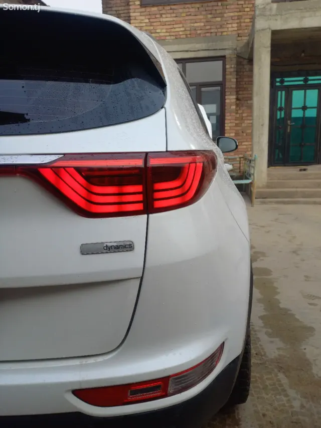 Kia Sportage 2015 · 1.7 AT