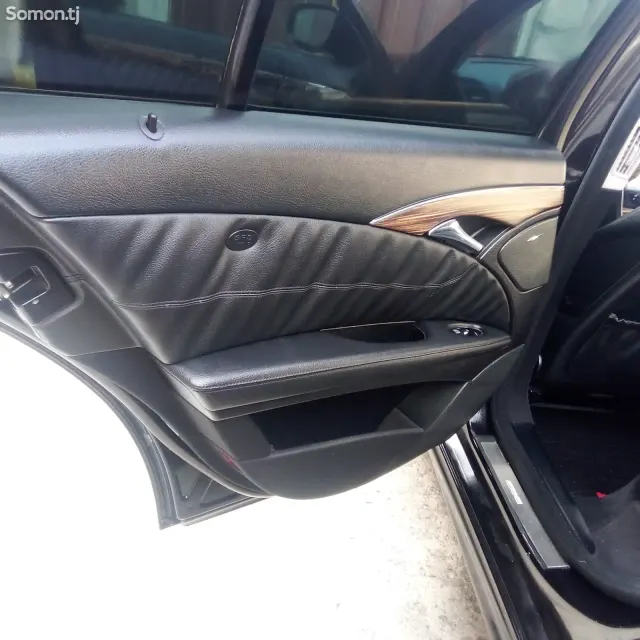 Mercedes-Benz E class 2008 · 3.5 AT