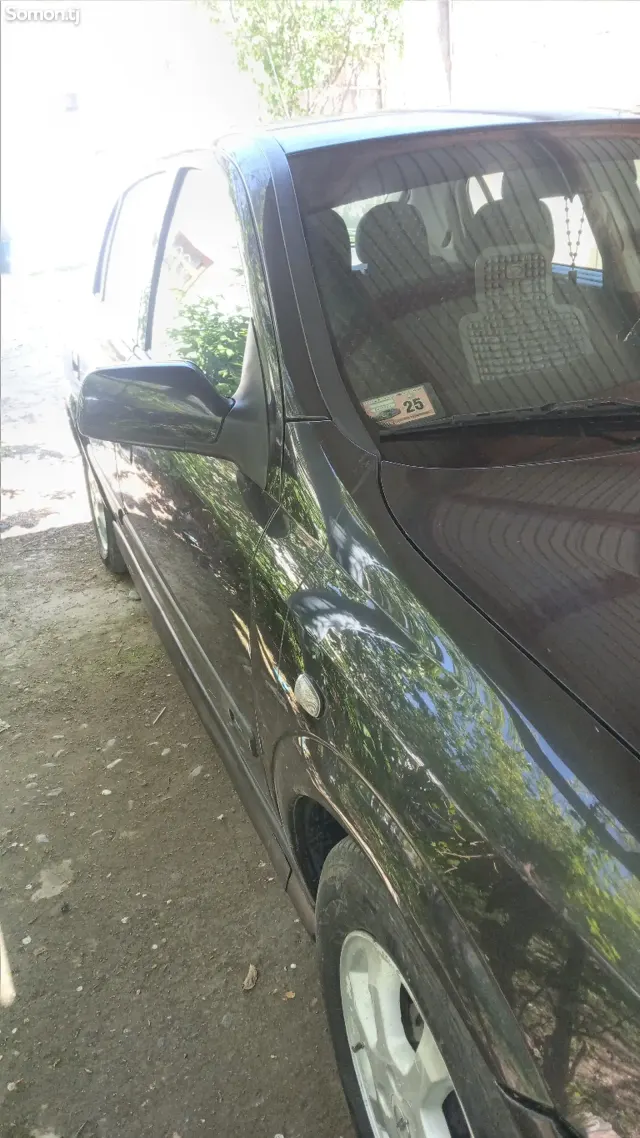 Opel Astra G 2001 · 1.6 MT