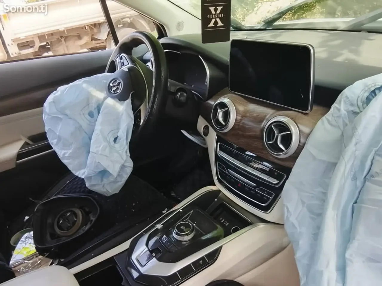BAIC EU5 2021 · AT