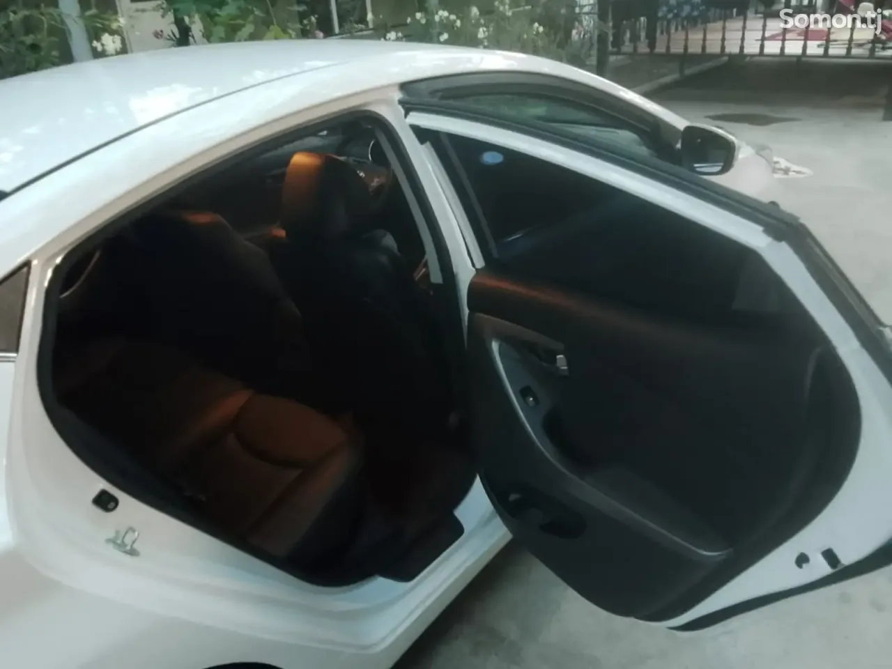 Hyundai Avante 2014 · 1.6 AT