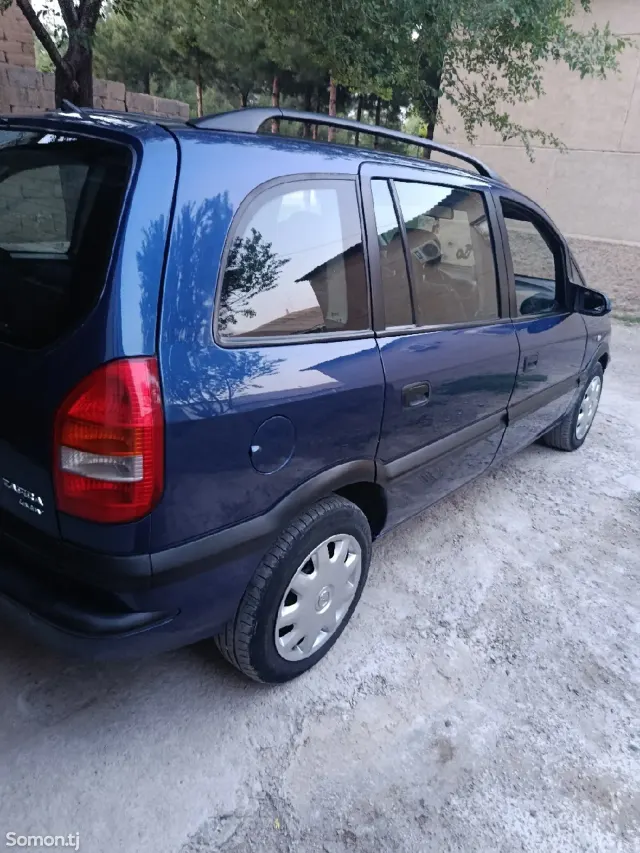 Opel Zafira 2003 · 1.8 AT