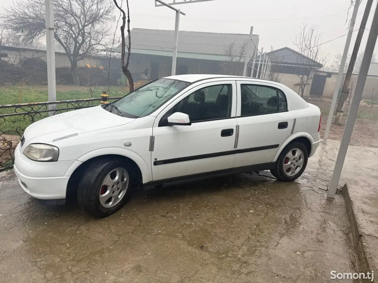 Opel Astra G 1999 · 1.6 MT