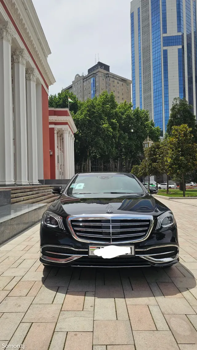 Mercedes-Benz S class 2015 · 5.0 AT