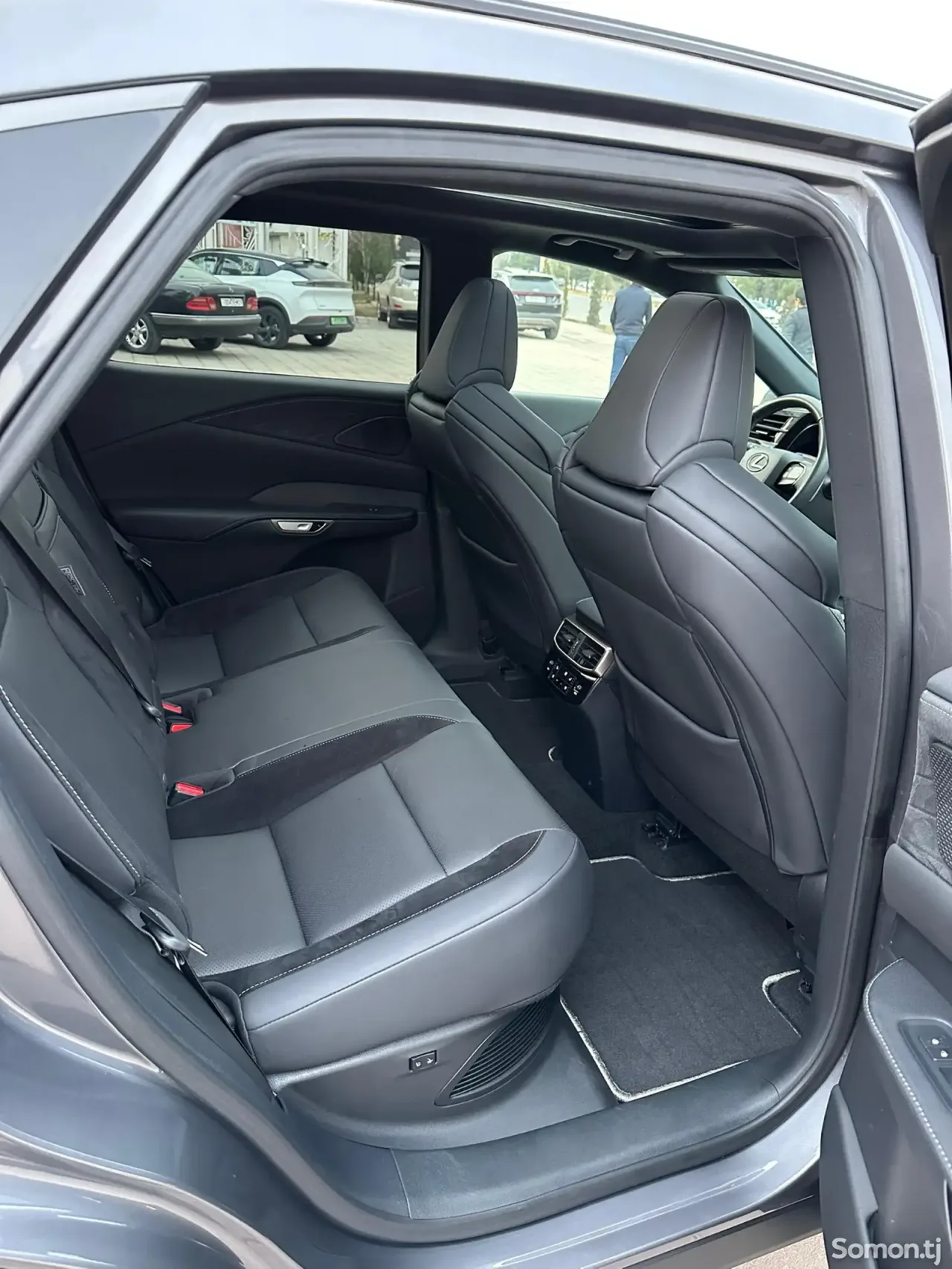 Lexus RX series 2023 · 2.4 AT