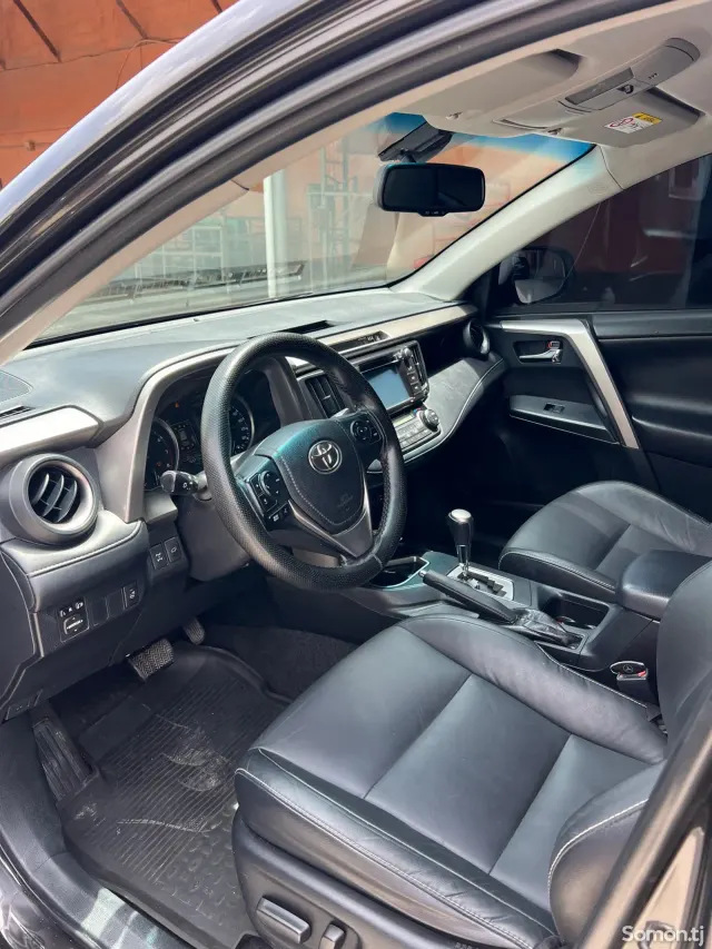 Toyota RAV 4 2017 · 2.5 AT