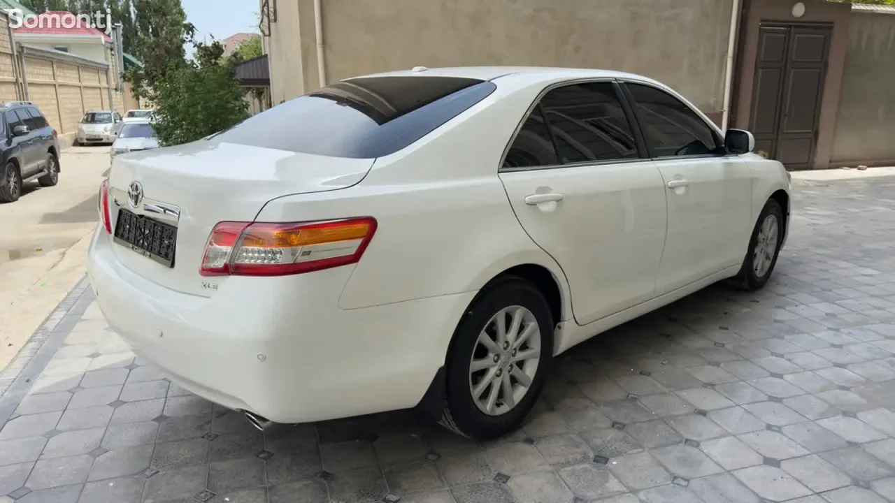 Toyota Camry 2011 · 2.5 AT