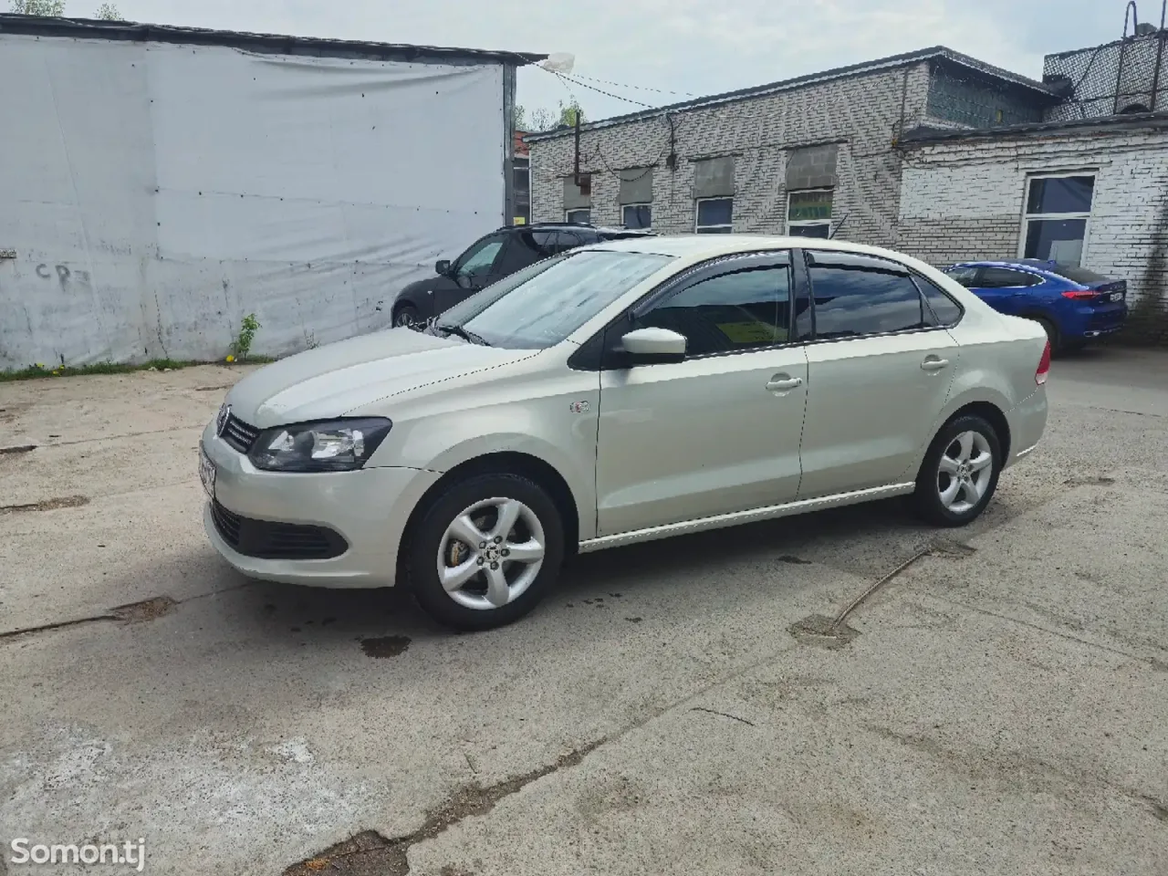Volkswagen Polo 2012 · 1.6 AT