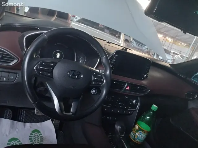Hyundai Santa Fe 2018 · 2.2 AT