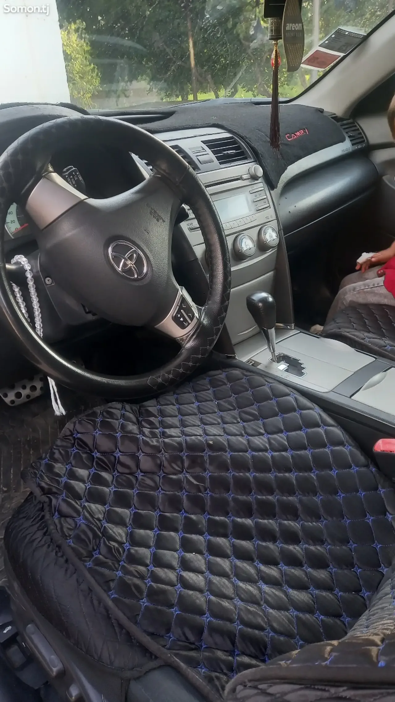 Toyota Camry 2010 · AT