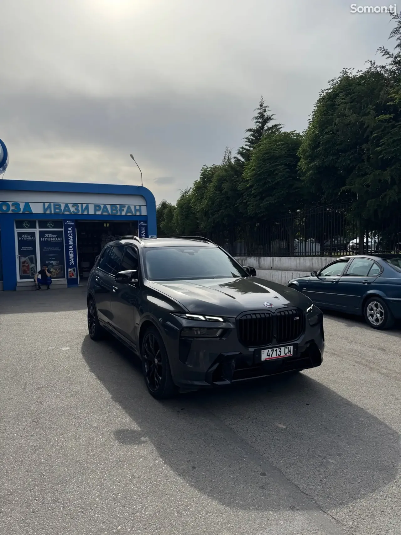 BMW X7 2023 · 4.4 AT