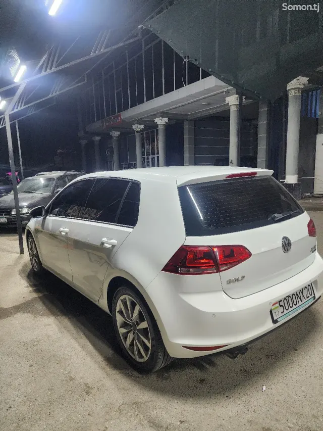 Volkswagen Golf 2015 · 2.0 AT