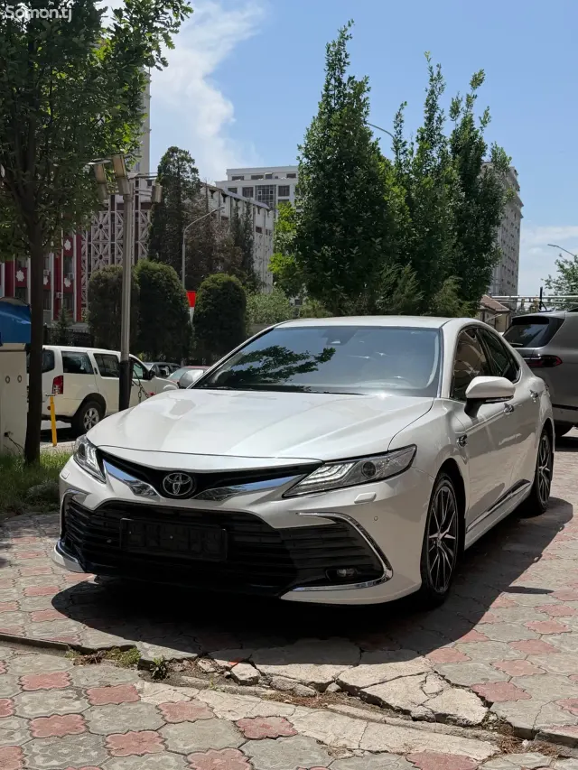 Toyota Camry 2020 · 3.5 AT