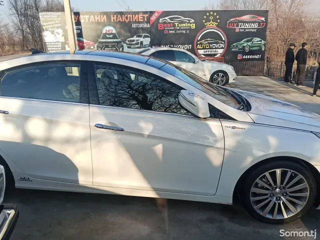 Hyundai Sonata 2013 · 2.0 AT