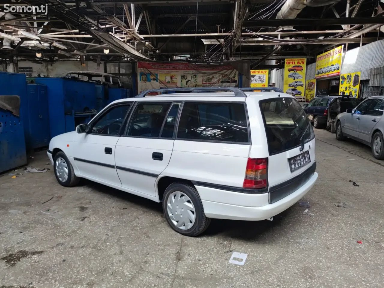 Opel Astra F 1997 · 1.6 MT