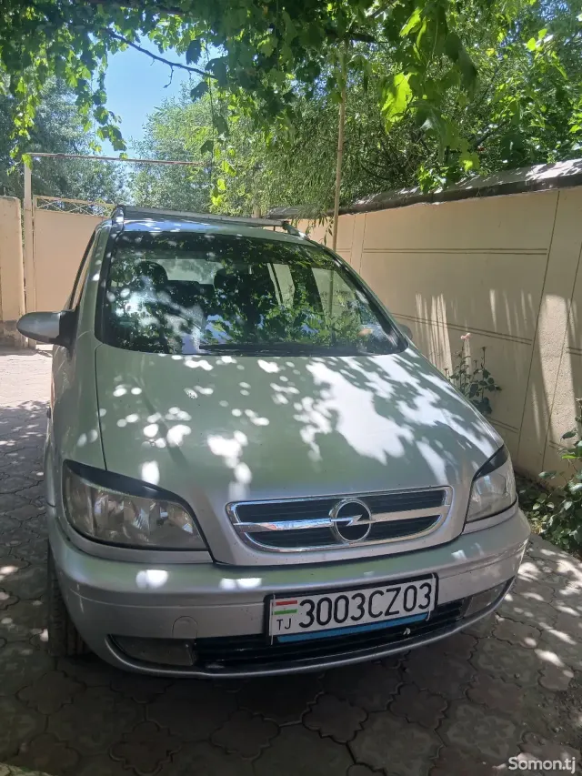 Opel Zafira 2004 · 1.8 MT