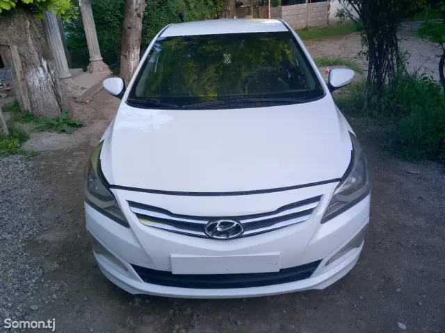 Hyundai Solaris 2015 · 1.4 AT