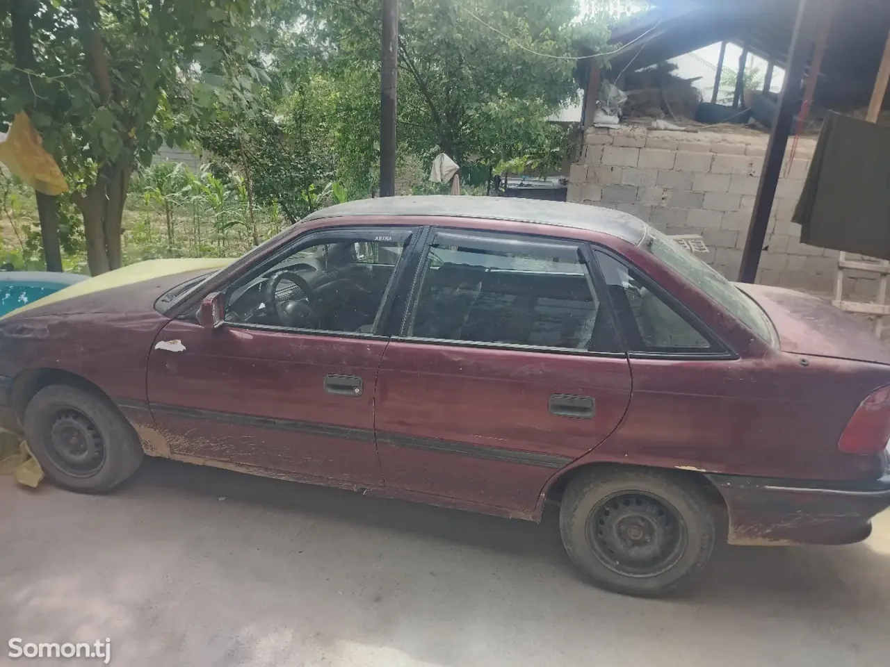 Opel Astra F 1993 · 1.6 MT