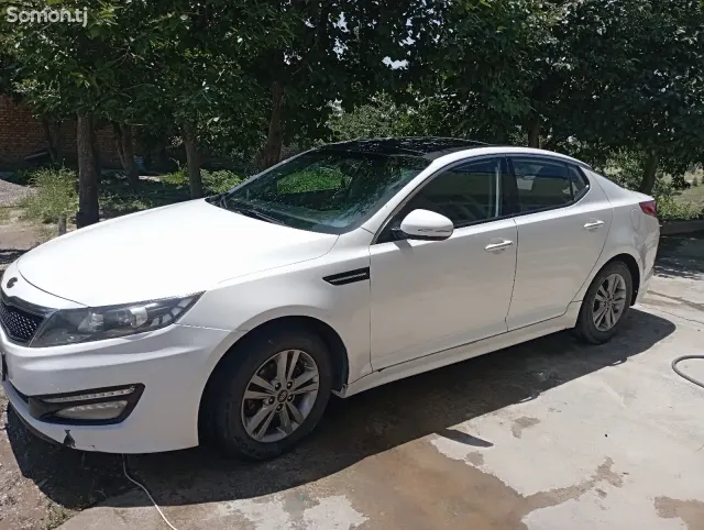 Kia K5 2011 · 2.0 AT