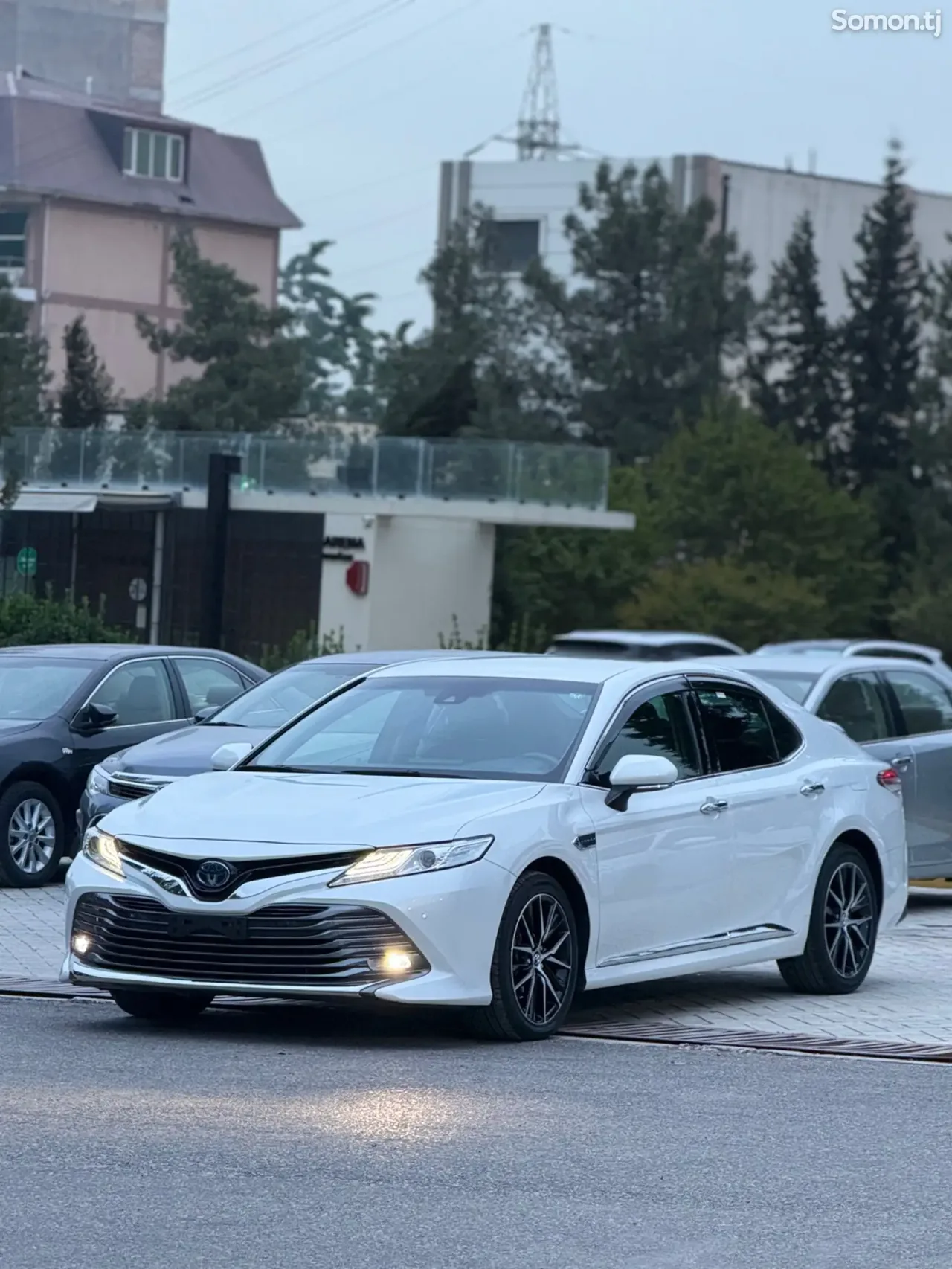 Toyota Camry 2018 · 2.5 AT