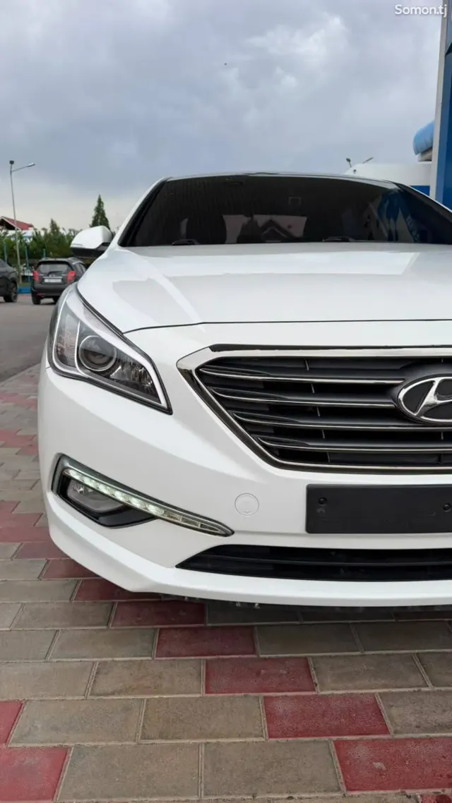 Hyundai Sonata 2015 · 2.0 AT