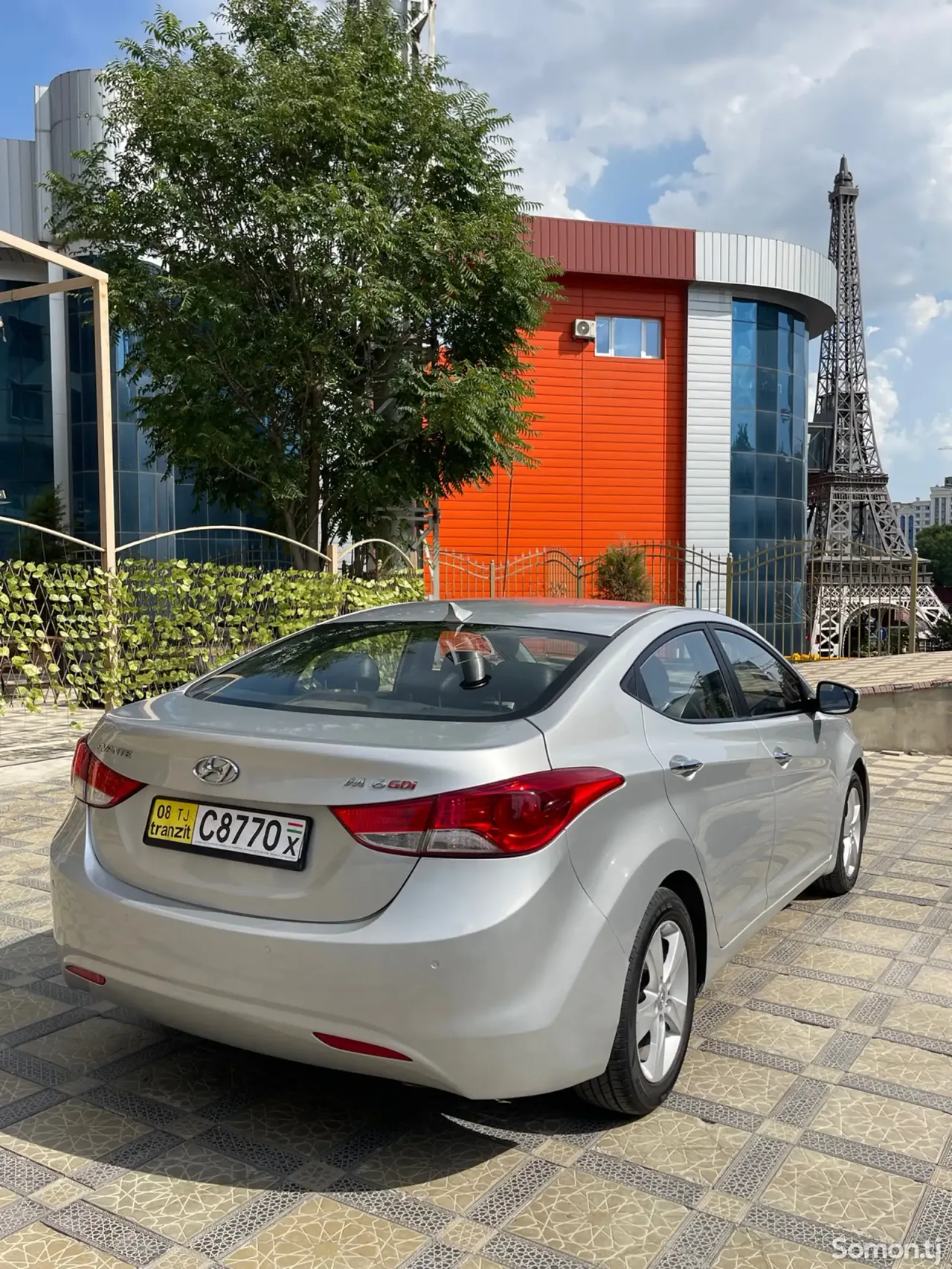 Hyundai Avante 2011 · 1.6 AT