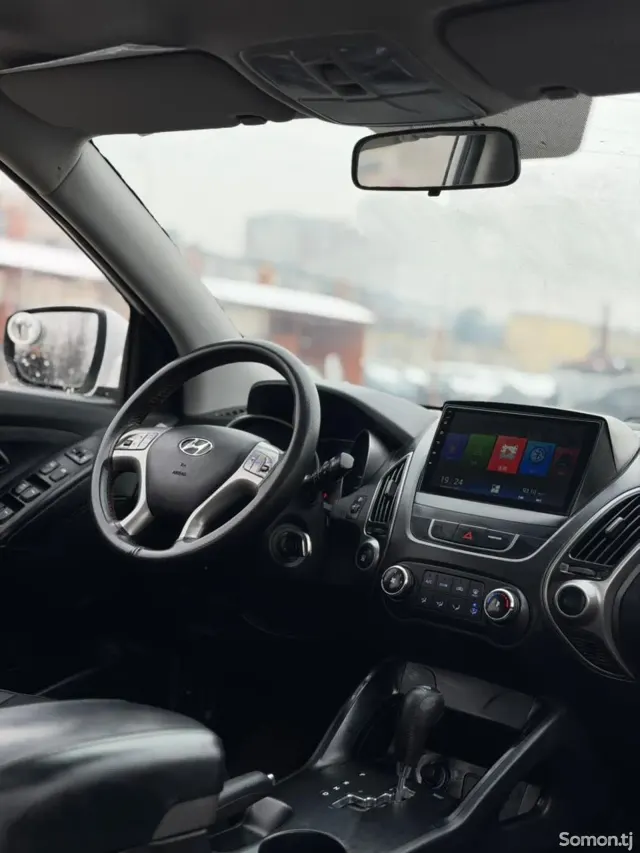 Hyundai Tucson 2014 · 1.6 AT