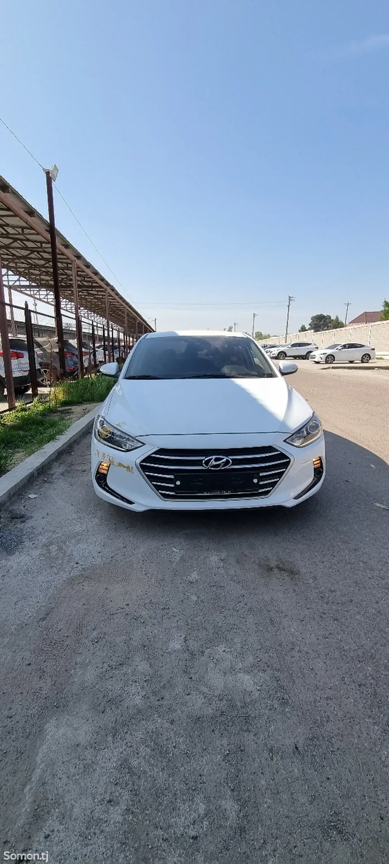 Hyundai Avante 2016 · 1.6 AT