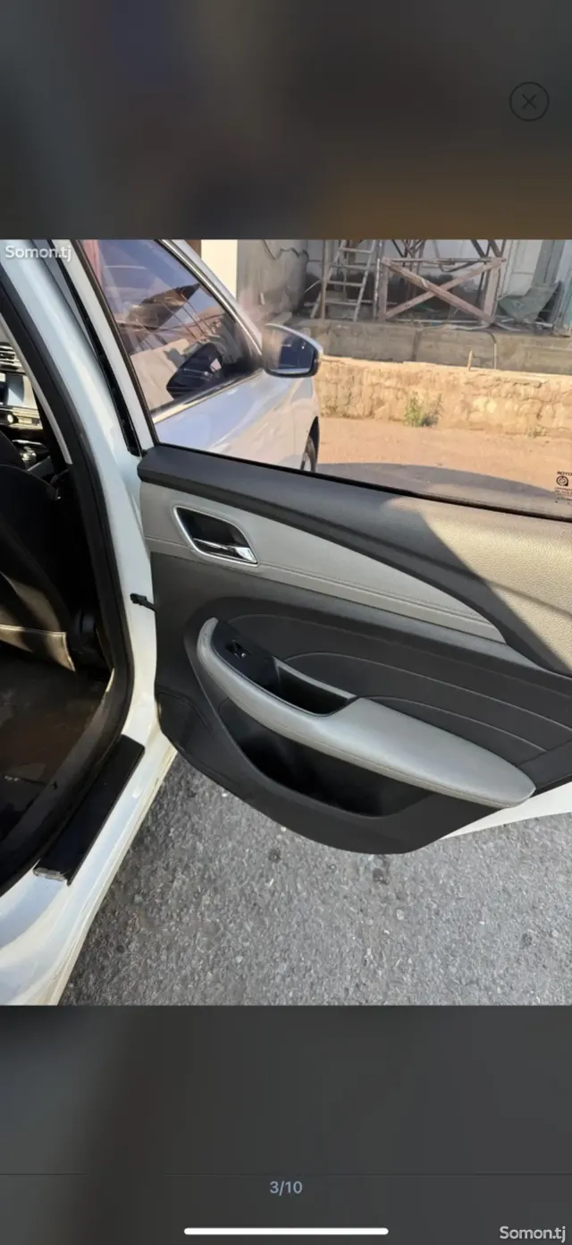 Roewe RX5 II 2019 · AT