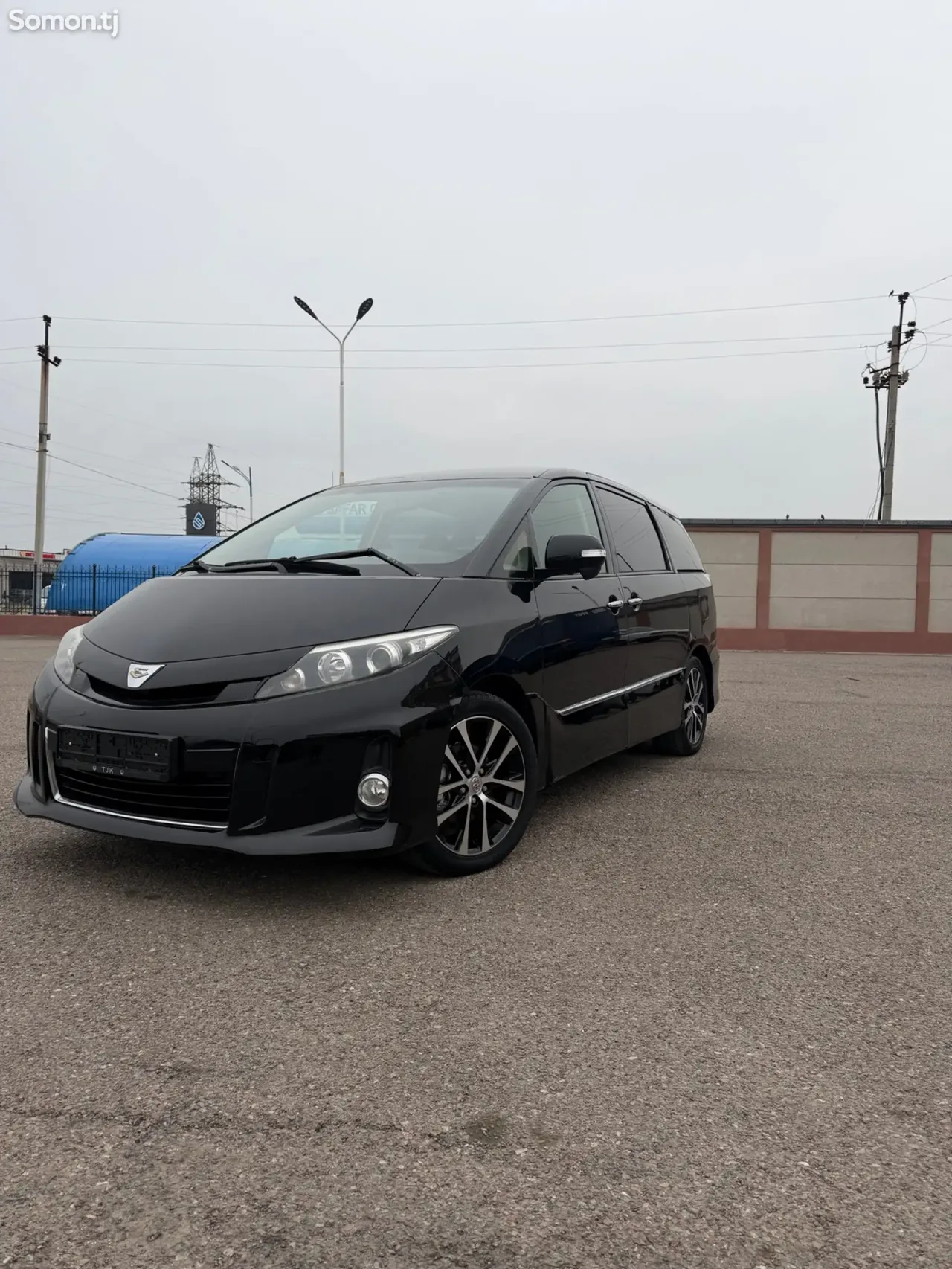 Toyota Estima 2014 · 2.4 AT