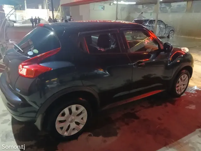 Nissan Juke 2014 · 1.6 AT